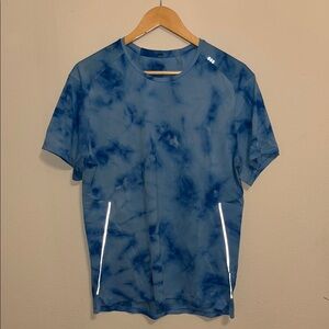 Lululemon Men's Blue Tie-Dye Shirt (medium)